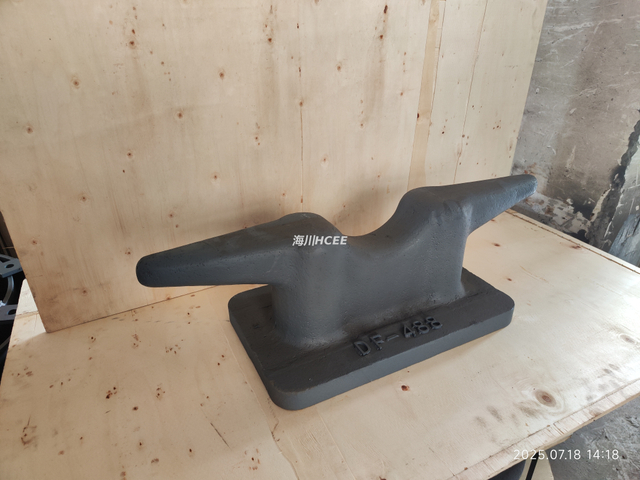 Stahlstahl -Schock gegossen